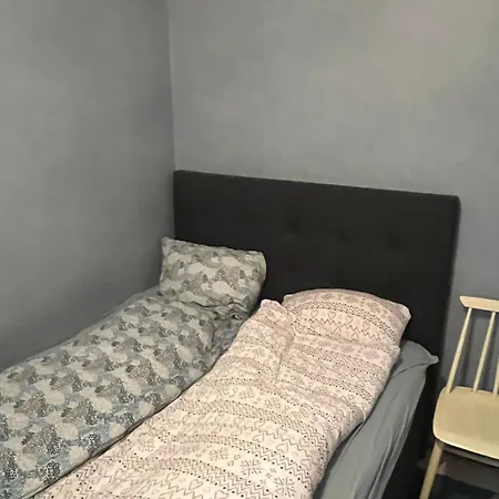 Cheap Near Airport With Free Parking And Combined Washer And Dryer Always Ready Finhaugveien 5 Apartment *